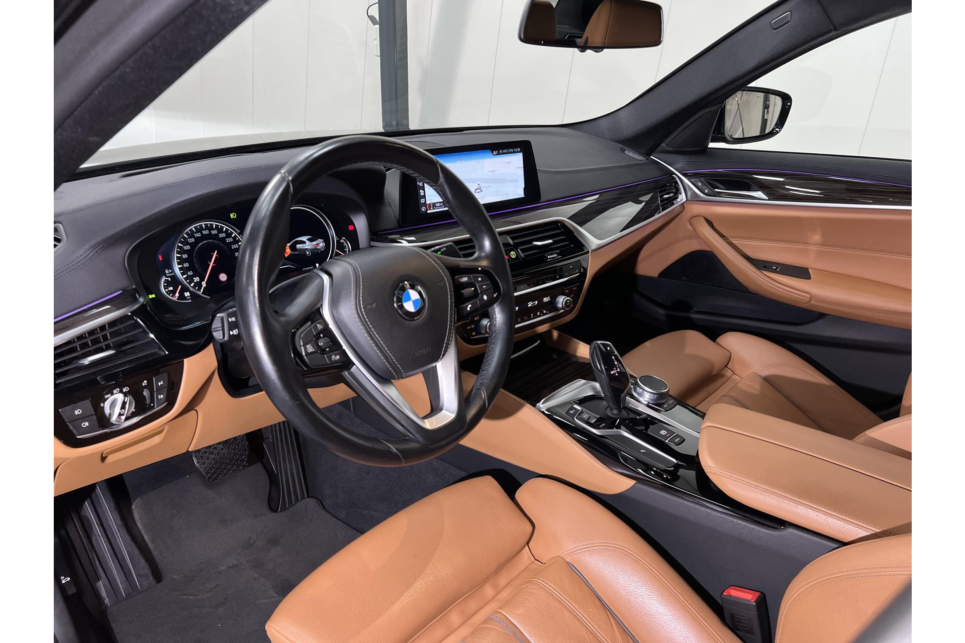 BMW 5 Serie 520d High Executive*DAKJE*HUD*CRUISE*NAVI.PROF*LED